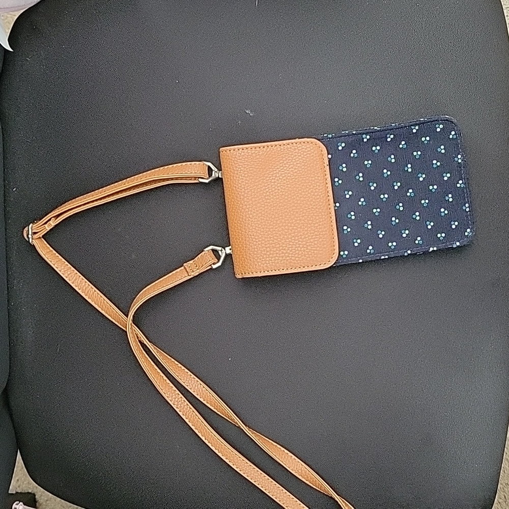 Thirty-One Call Me Crossbody Phone Purse